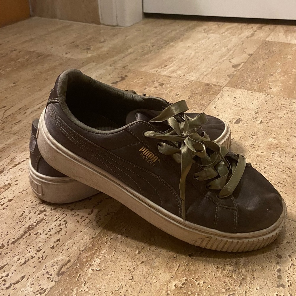 Puma shoes - pre-loved